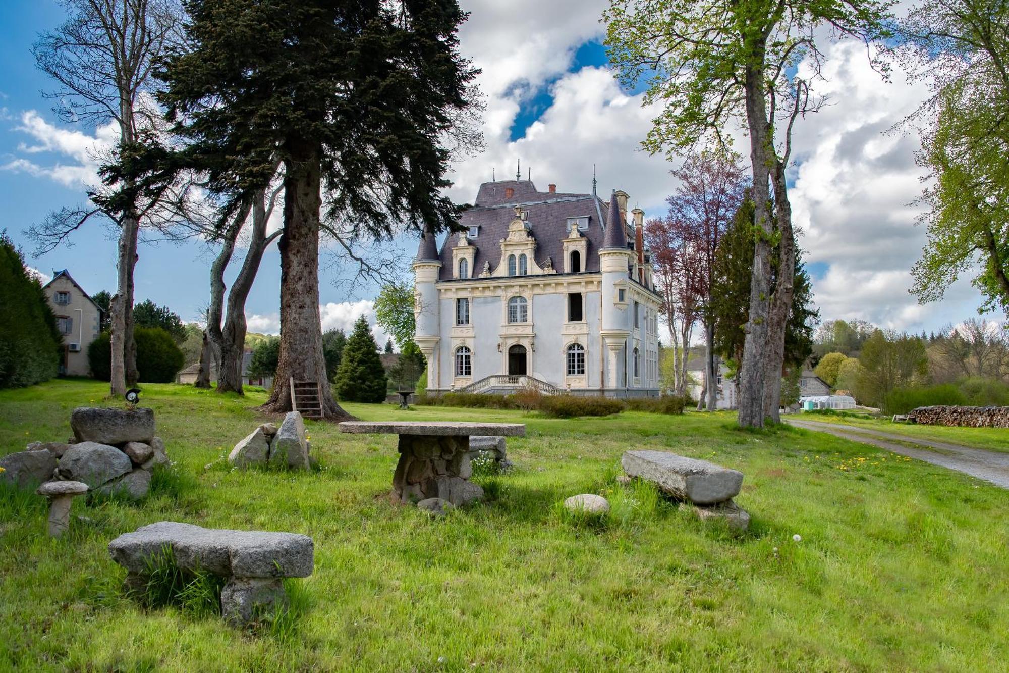 Chateau De Chazelpaud Saint-Bard Bagian luar foto
