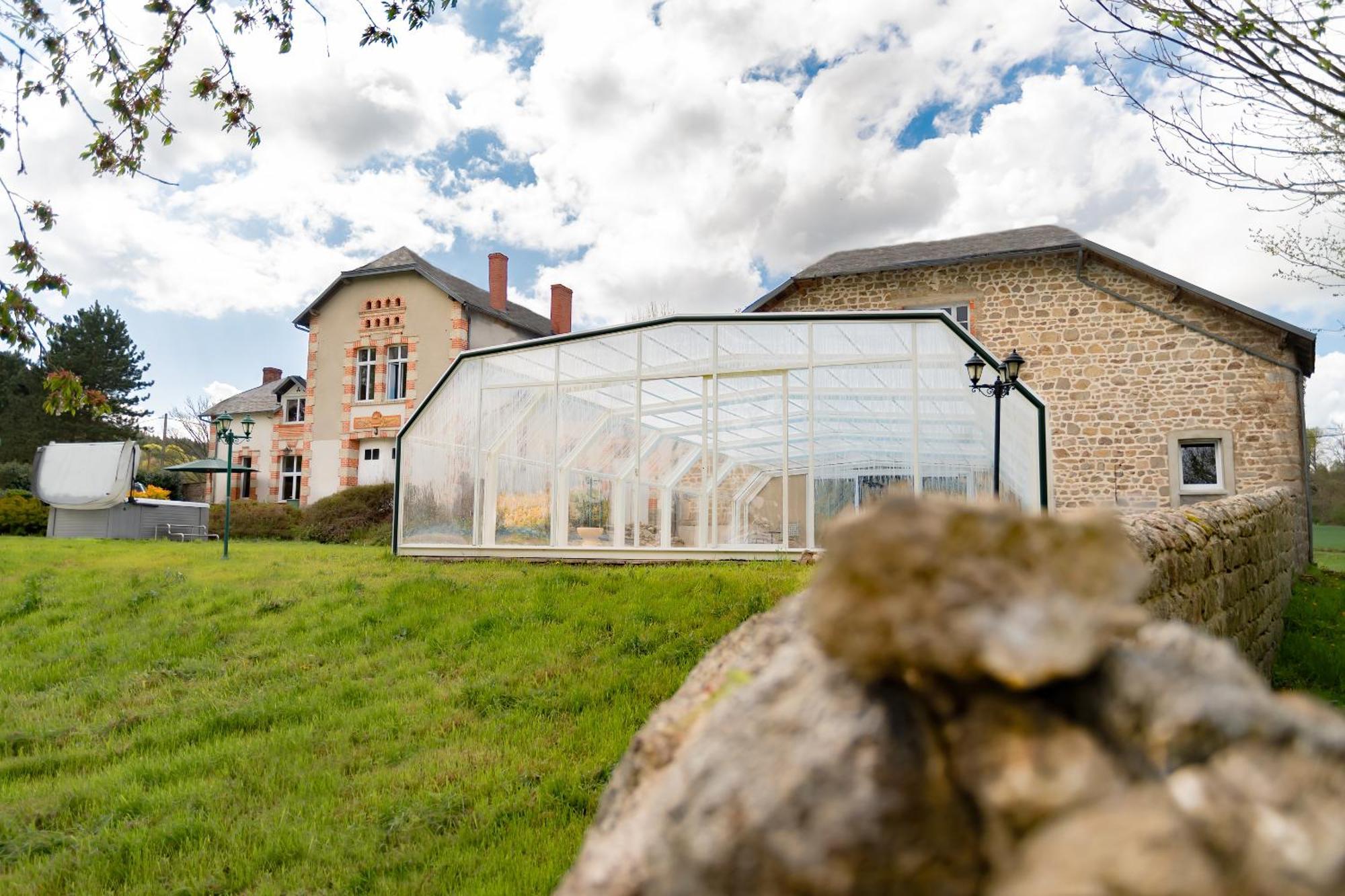 Chateau De Chazelpaud Saint-Bard Bagian luar foto