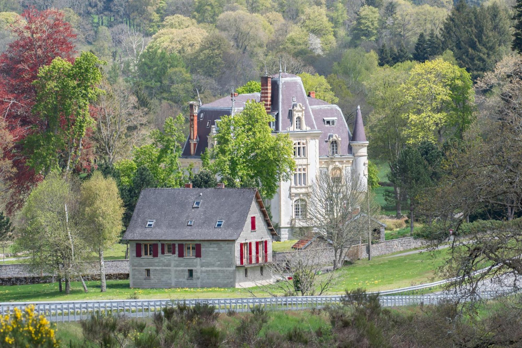 Chateau De Chazelpaud Saint-Bard Bagian luar foto